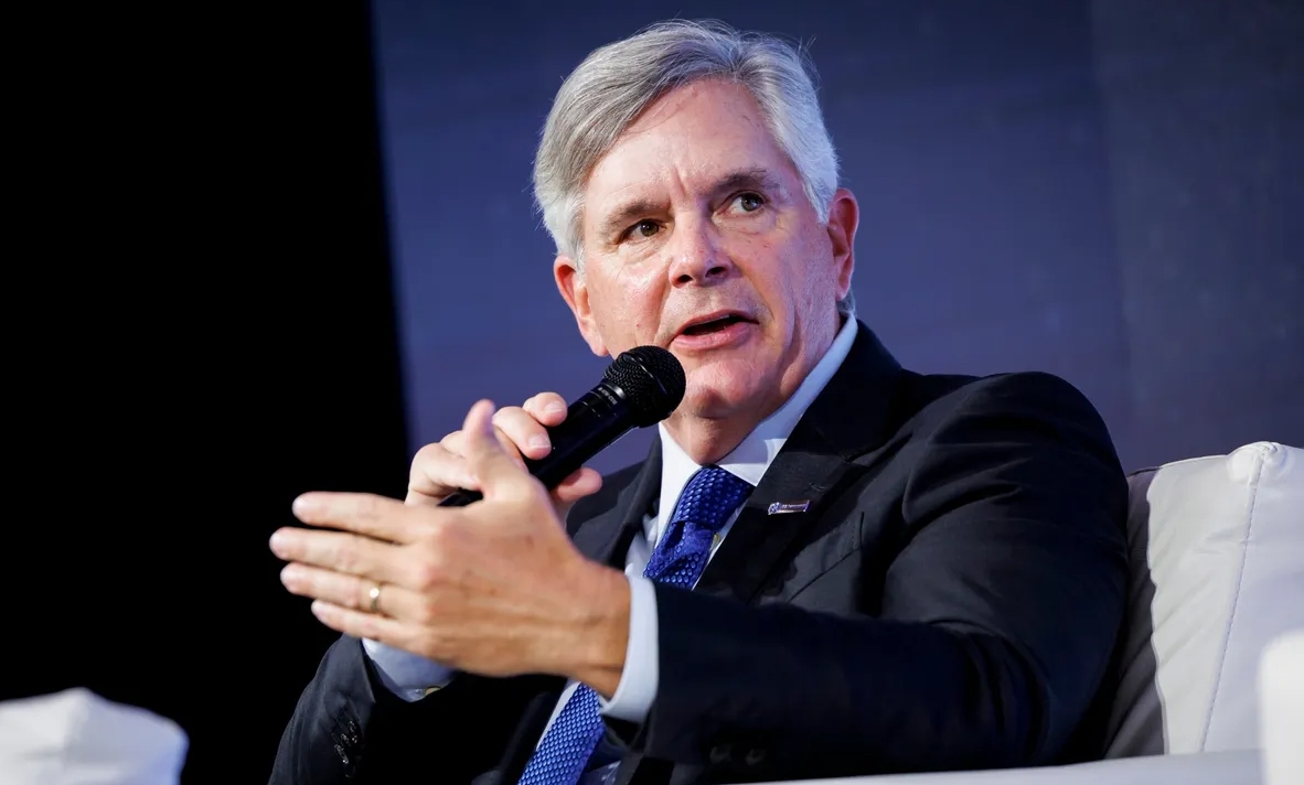 GE Aerospace Soars: Raises Outlook Amid Strong Aviation Recovery and Major Qatar Deal